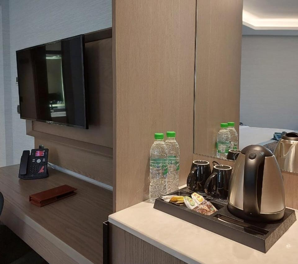 Valy Hotel マディーナ エクステリア 写真