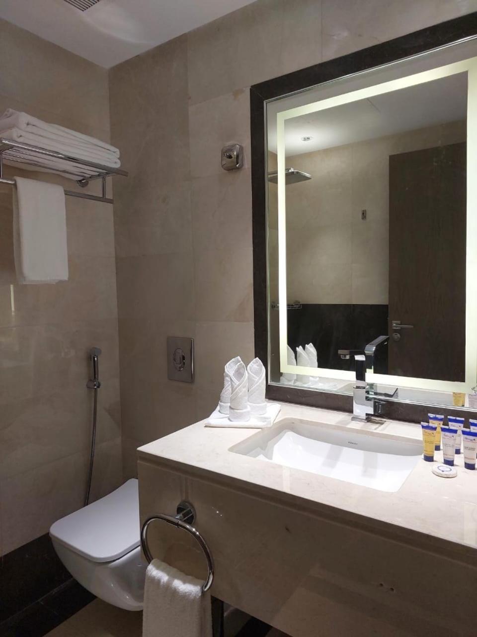 Valy Hotel マディーナ エクステリア 写真