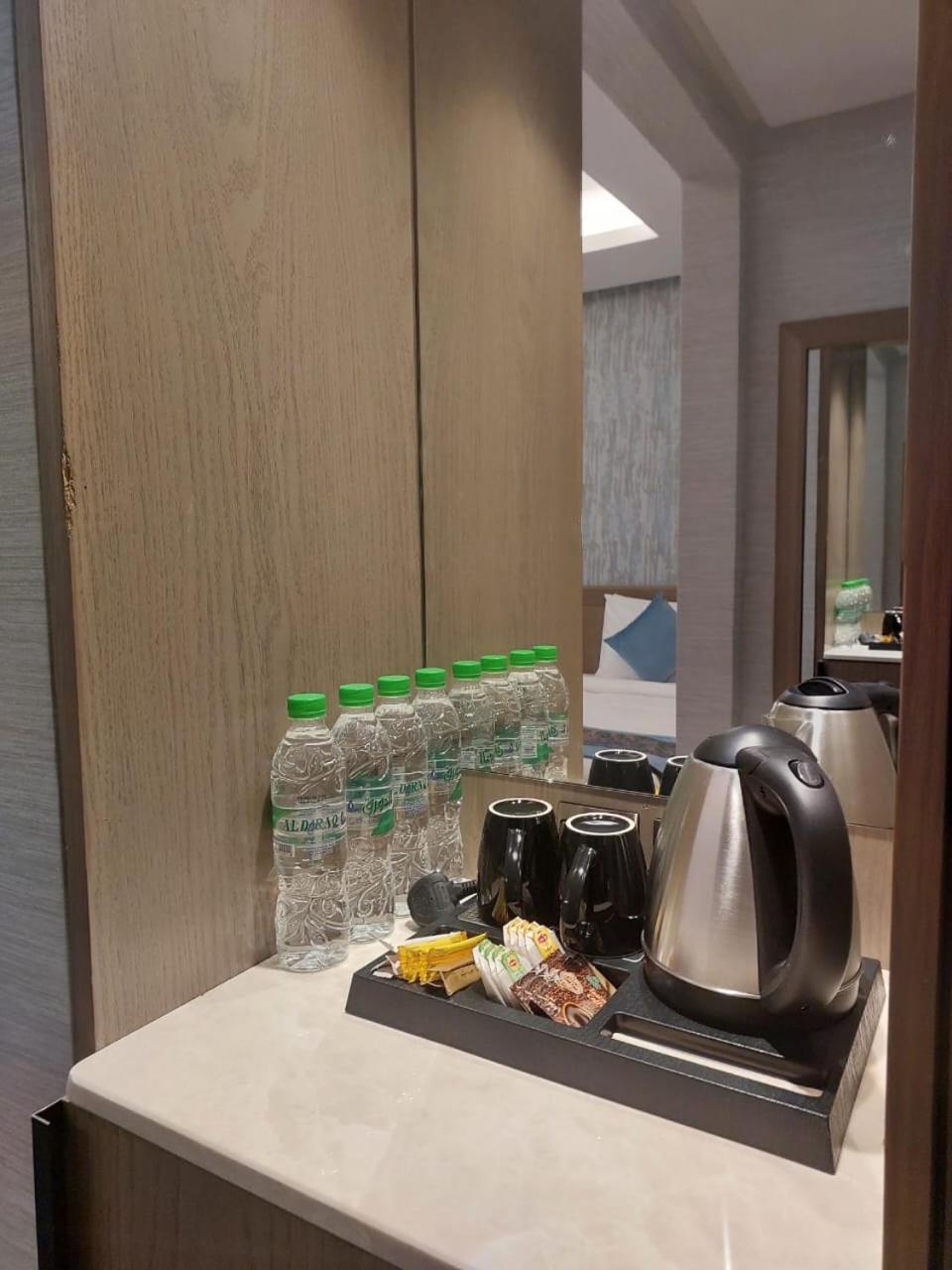 Valy Hotel マディーナ エクステリア 写真